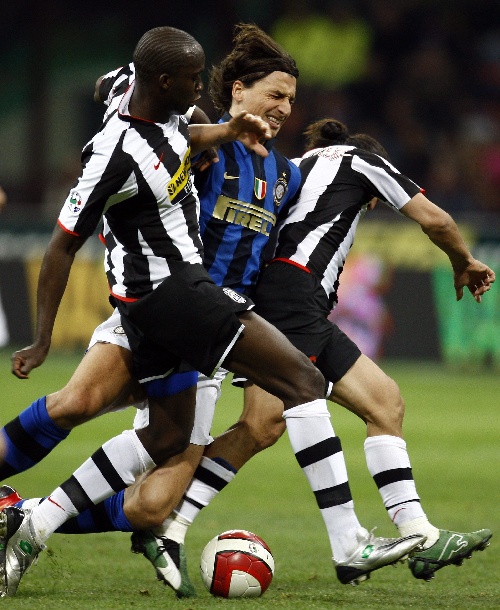 混团世界杯最新战报：王曼昱赢孙颖莎老乡，王楚钦感谢队友，张本智和输球！（混团世界杯赛况速递：王曼昱挑落孙颖莎老乡，王楚钦致谢队友，张本智和遭遇失利）