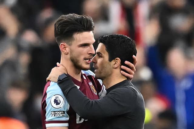 斯坎迪奇抵达圣保罗（斯坎迪奇飞抵圣保罗）