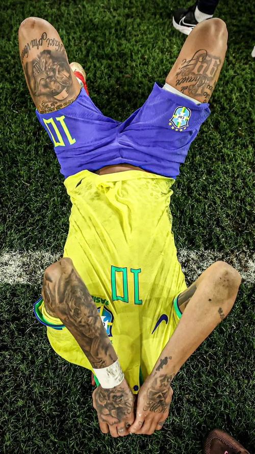 普利希奇平均64分钟进1球，五大联赛进球5+球员中仅次于凯恩（普利希奇每64分钟一球，五大联赛至少5球球员中效率仅次凯恩）