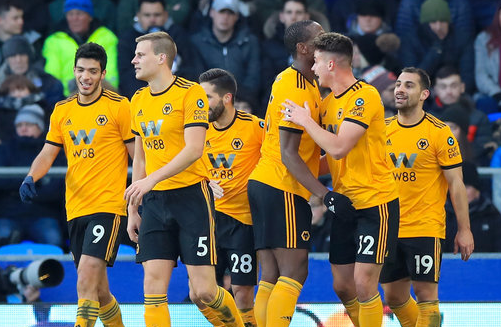 11月22日，在2025华润饮料中超联赛第30轮...（2025赛季华润饮料中超第30轮于11月22日开战）