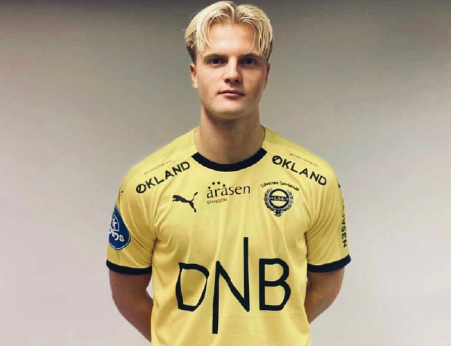 会员大会上施洛特贝克没和凯尔握手，记者：相关人员说没矛盾（会员大会上施洛特贝克未与凯尔握手 记者：知情者称双方并无矛盾）