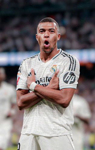 姆巴佩搅局死亡组！世界杯抽签出炉！阿根廷葡萄牙上签,美国好签（世界杯抽签揭晓：姆巴佩搅动“死亡之组”，阿根廷葡萄牙喜获上签，美国签运不俗）