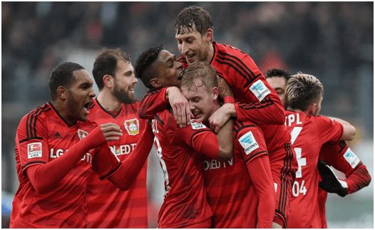 减少持球犹豫的训练方案（持球决断力提升训练方案）